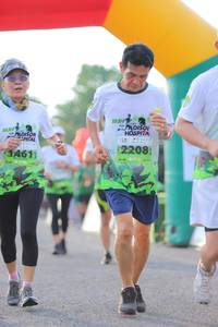 BIB: 2208
                            <button type="button" onclick="openModal(3642197)" class="btn btn-primary btn-sm float-right btn-popup" data-toggle="modal" data-target=".modal-high-quality">
                        <i class="fas fa-shopping-cart"></i> Add to Cart
                    </button>
                                            <button type="button" onclick="isThisMe(3642197, true)" class="btn btn-success btn-sm float-right btn-popup btn-isme hidden" data-toggle="tooltip" data-placement="bottom" title="นี่คือรูปของคุณใช่ไหม คลิกที่นี่เพื่อเอาเข้าอัลบั้ม">
                        <i class="fas fa-plus"></i> Add to album
                    </button>
                    <button type="button" onclick="isThisMe(3642197, false)" class="btn btn-warning btn-sm float-right btn-popup btn-isnotme hidden">
                        <i class="fas fa-ban"></i> Remove from album
                    </button>